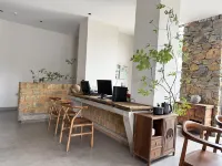 180 degree mountain view boutique vacation homestay at a glance