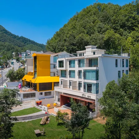 Xitao Coffee Homestay (Laojunshan Yunjing Cableway)