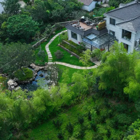 Yixing Xianyinju Private Hot Spring Homestay