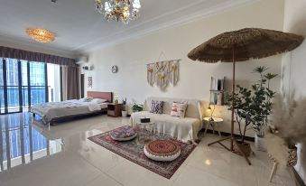 Dawu Xiaozhan Smart Audio-Visual Light Luxury Boutique Stay (Guilin High-Speed Rail North Station)