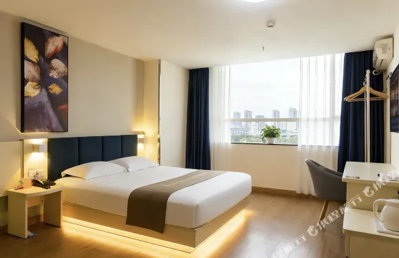 傾城輕奢主題酒店（中山富華汽車總站店）