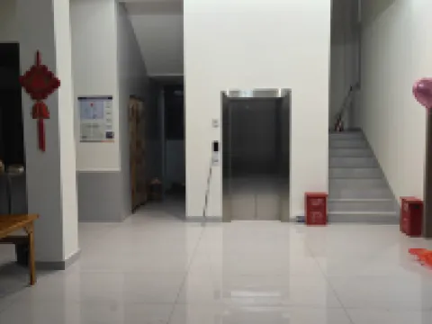 羅平花語花舍民宿