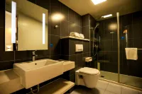 Hanhua Hotel (Shijiazhuang Haishan South Avenue)