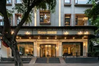 Neyar • Niyafa Luxury Hot Spring Terrace Garden Hotel (Chengdu Chunxi Road Taikoo Li) Hotels in The Tianfu Panda Tower/WangPing Street
