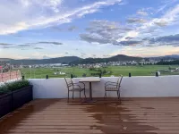 Leisure accommodation by the bridge - Mountain View