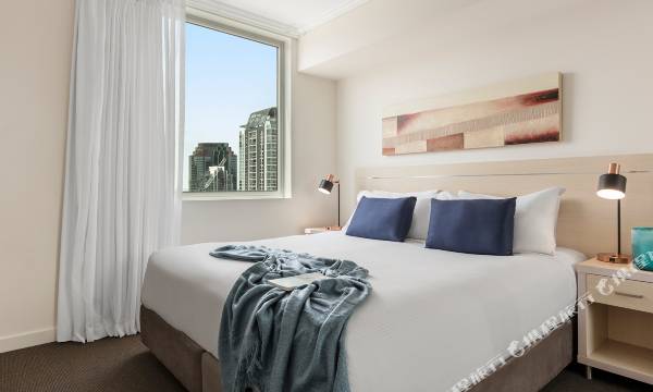 Oaks Brisbane Casino Tower Suites