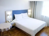 Hanting Hotel (Pingyin Bus Terminal) Hotels in Pingyin County