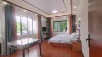 Tongshan Yuepan Lake Hotel Hotels near Jiugongshan Scenic Region