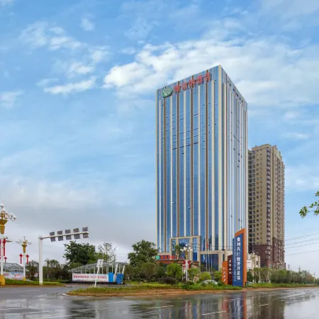 Vienna Hotel (Xingren Hotel)