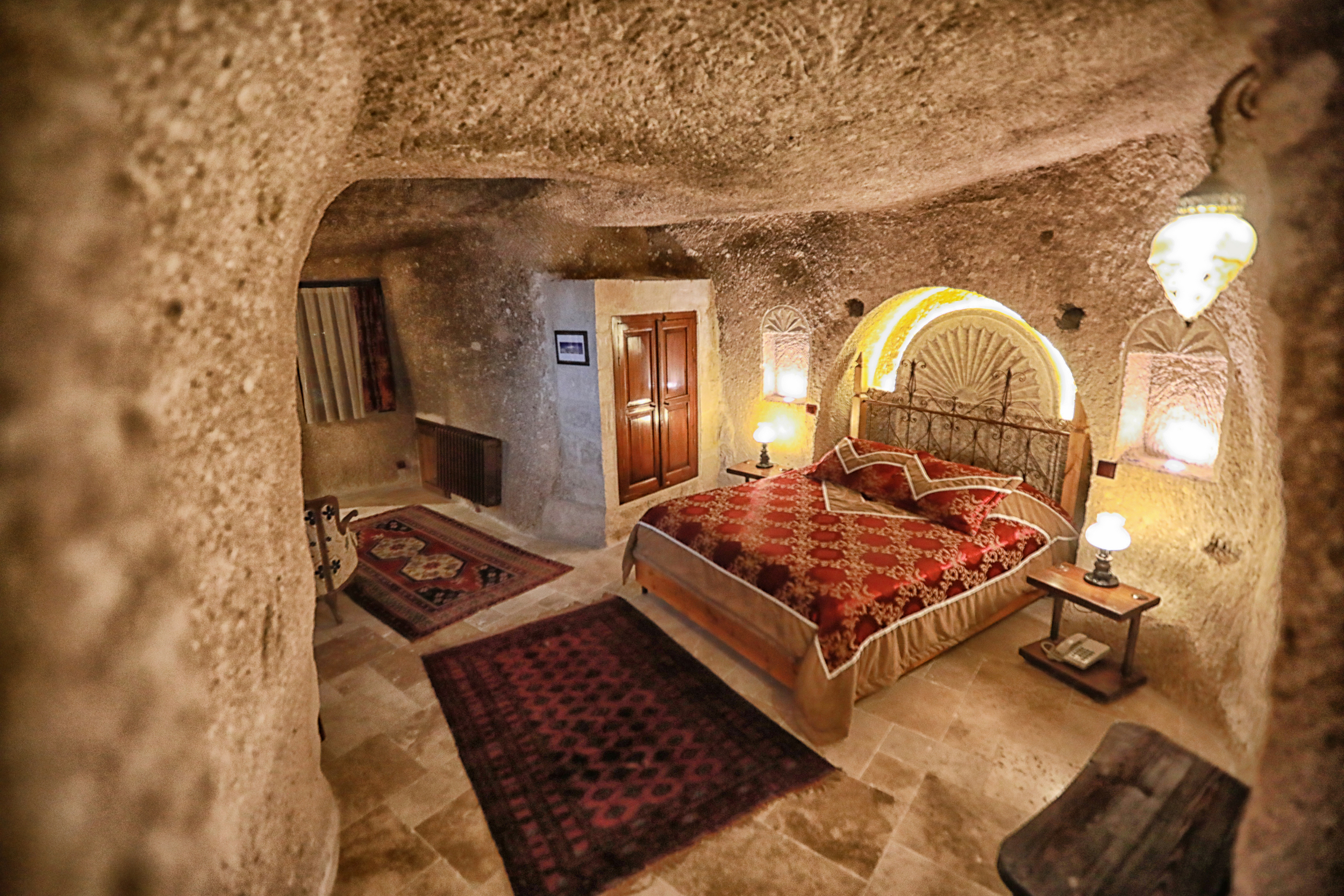 Traveller＇s Cave Hotel