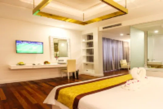 Grand Sokhalay Hotel Hotel dekat Cambodian Cultural Village