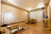 Binjiang Celebrity Holiday Hotel