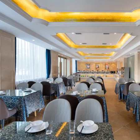Vienna Hotel(Yongfeng Store) Отели в г. Юнфен