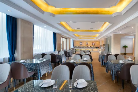 Vienna Hotel(Yongfeng Store) Отели рядом с достопримечательностью «Enjiang Ancient City»