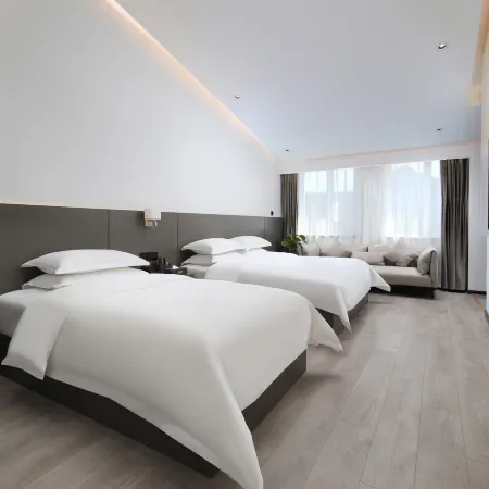 Moshang Swan Castle B&B