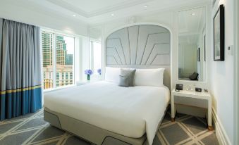 The Parisian Macao