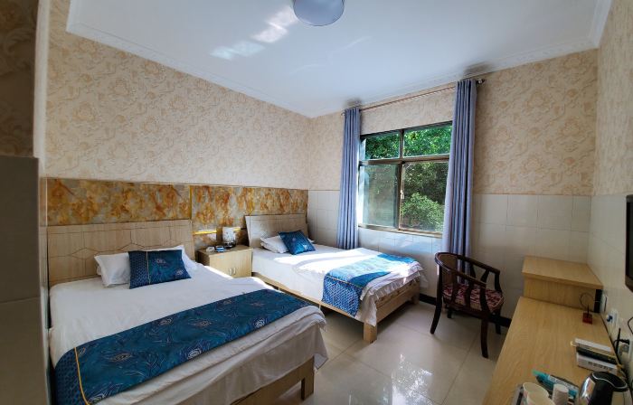 Xundian Xinya Hotel