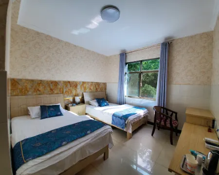 Xundian Xinya Hotel Hotels in Xundian