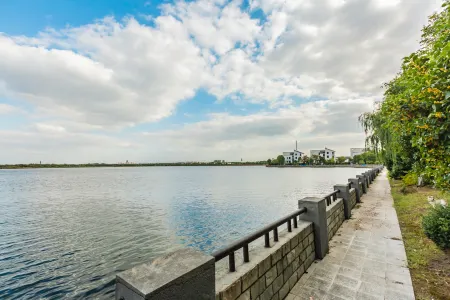 Yunshuige Lake View Pool Villa Отели рядом с достопримечательностью «Bachenghu Park»