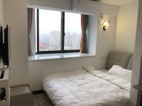 贵阳七溪公寓酒店 - 城景大床房