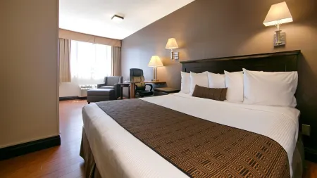 Best Western Plus Dragon Gate Inn