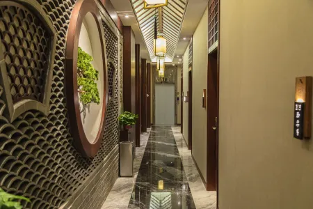 Wutongge Inn (near Huayan Temple in Datong Ancient City)