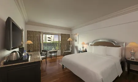 Hilton Mumbai International Airport Отели рядом со станцией Lokmanya Tilak Terminus