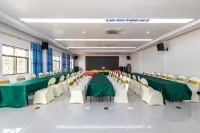 Mermaid Holiday Inn (Zhenjiang Fangshan Lake Inn)