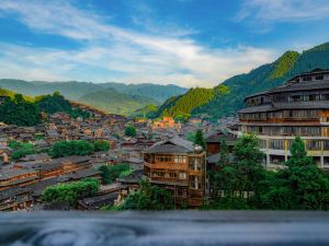 Xijiang Qianhu Miao Village Yunyue Mountain Residence