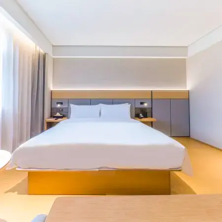 JI Hotel (Tonghua Railway Station Square)