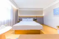 JI Hotel (Tonghua Railway Station Square)