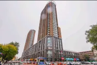 Strawberry E-sports Hotel (Xinxiang East Station Parker Residence Shop)