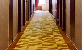 Ningxia Travel Investment Yuanfeng Hotel