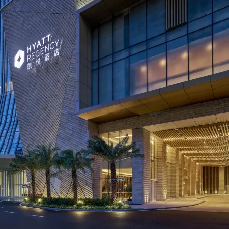 Hyatt Regency Shenzhen Yantian Отели рядом с достопримечательностью «Вутонг Маунтен»