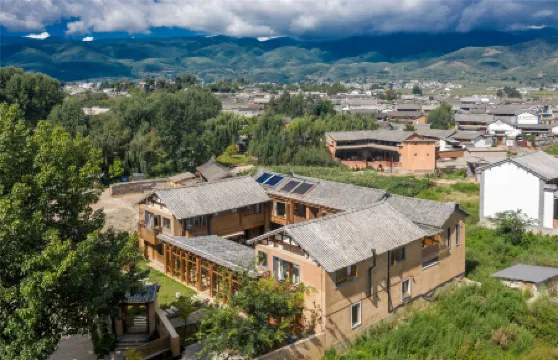 Shiran Mountain House Resort Hotel Shaxi Ancient Town