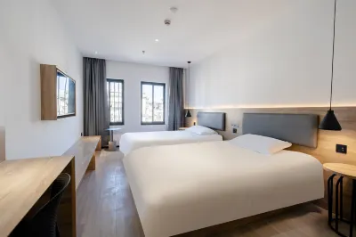 Changee Hotel MINI (Shanghai Pudong Jinqiao Road Subway Station) Hotel in zona Shanghai Maritime University East Campus