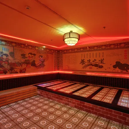 Manpu Tianmu Yangyan Hot Spring Hotel (Zhenbeibao Western Studios See Helan Performing Arts Town)