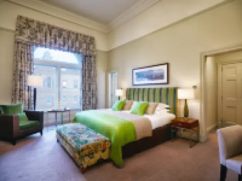 더 발모랄 호텔