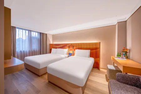 Wuhan Huanghelou Shouyi square MANXIN Hotel
