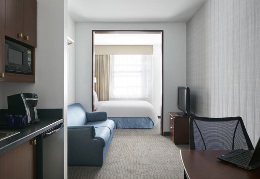 1. 리버 호텔 시카..