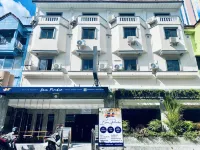BH Baan Paradise Hotel Отели рядом с достопримечательностью «Улица Бангла Роуд»