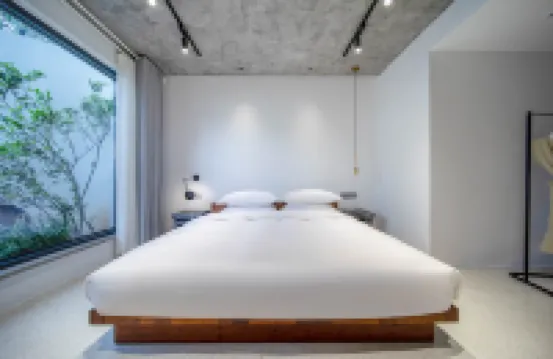 Jiangshan donglixia B & B