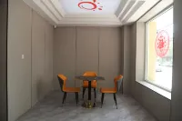 陽光假日飯店(陽谷谷山中學店)