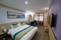 Fuzhou Lanbowan E-sports Hotel