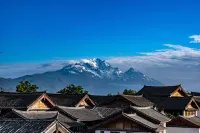 Panoramic View of Snow Mountain in Shanye Rizhao Jinshan (Lijiang Ancient City Branch)