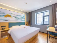 Tuke Light Hotel (Lanzhou Zhongshan Bridge Lanzhou Second Hospital Branch) Hotels near Dazhong Xiang