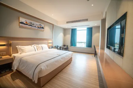 Lianjiang Junsheng Hotel