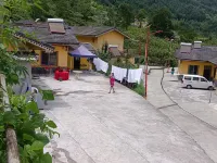 Heizhugou Yefujia Homestay โรงแรมในเอ๋อเปียน