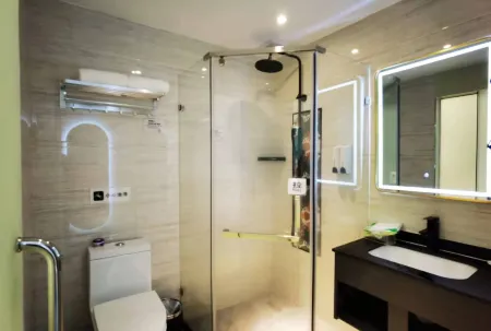 Green Alliance Hotel (Shenzhen Convention and Exhibition Center Futian Port)