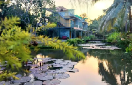 River CoCo Amphawa Hotels in Bang Khonthi